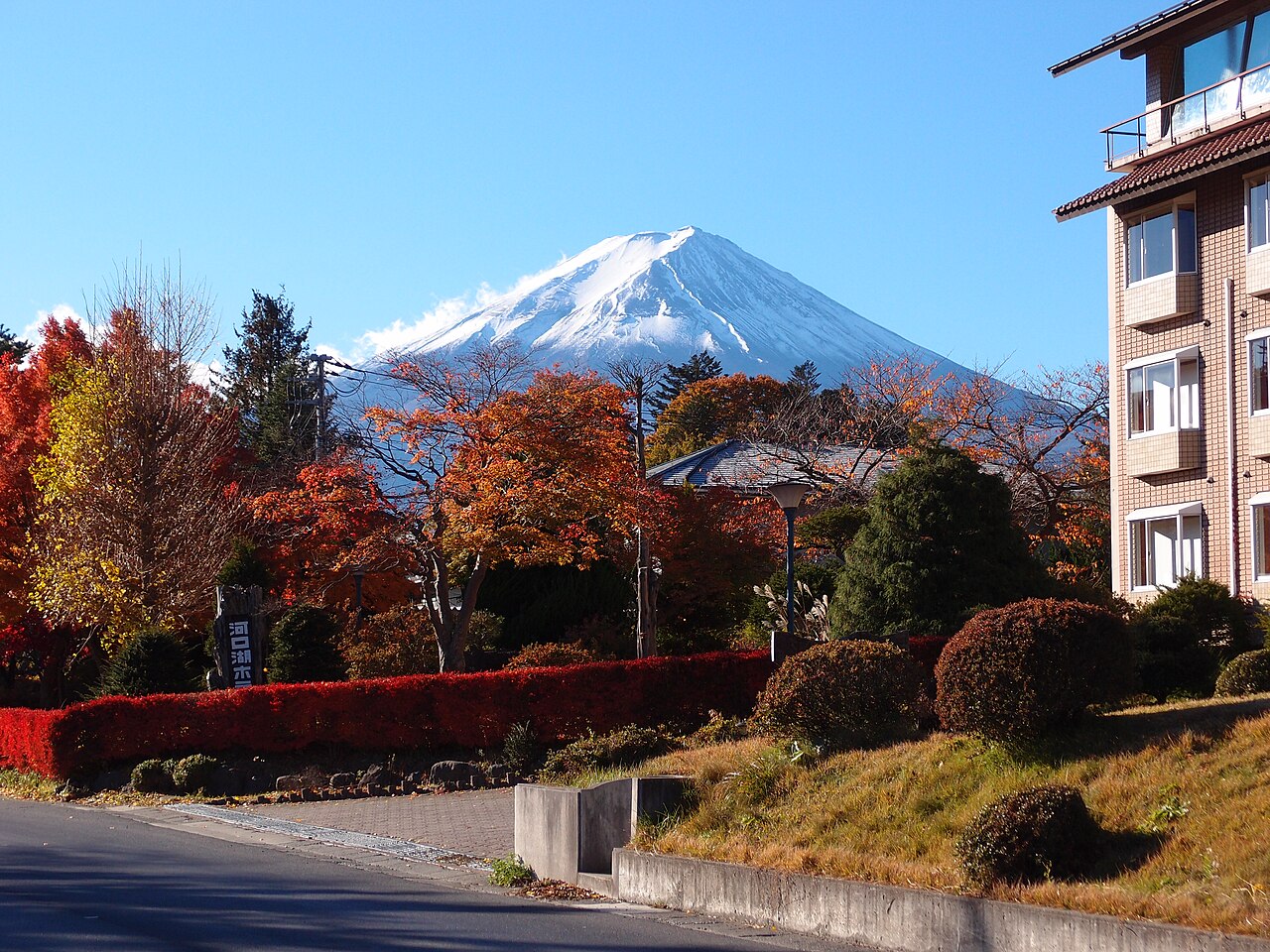 Mount Fuji @ Lake Kawaguchiko ()