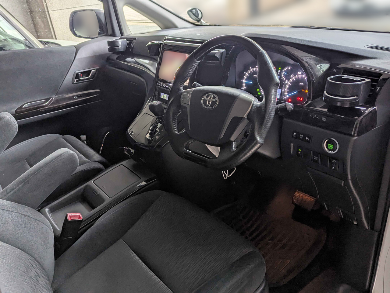 Toyota Alphard Interior 1