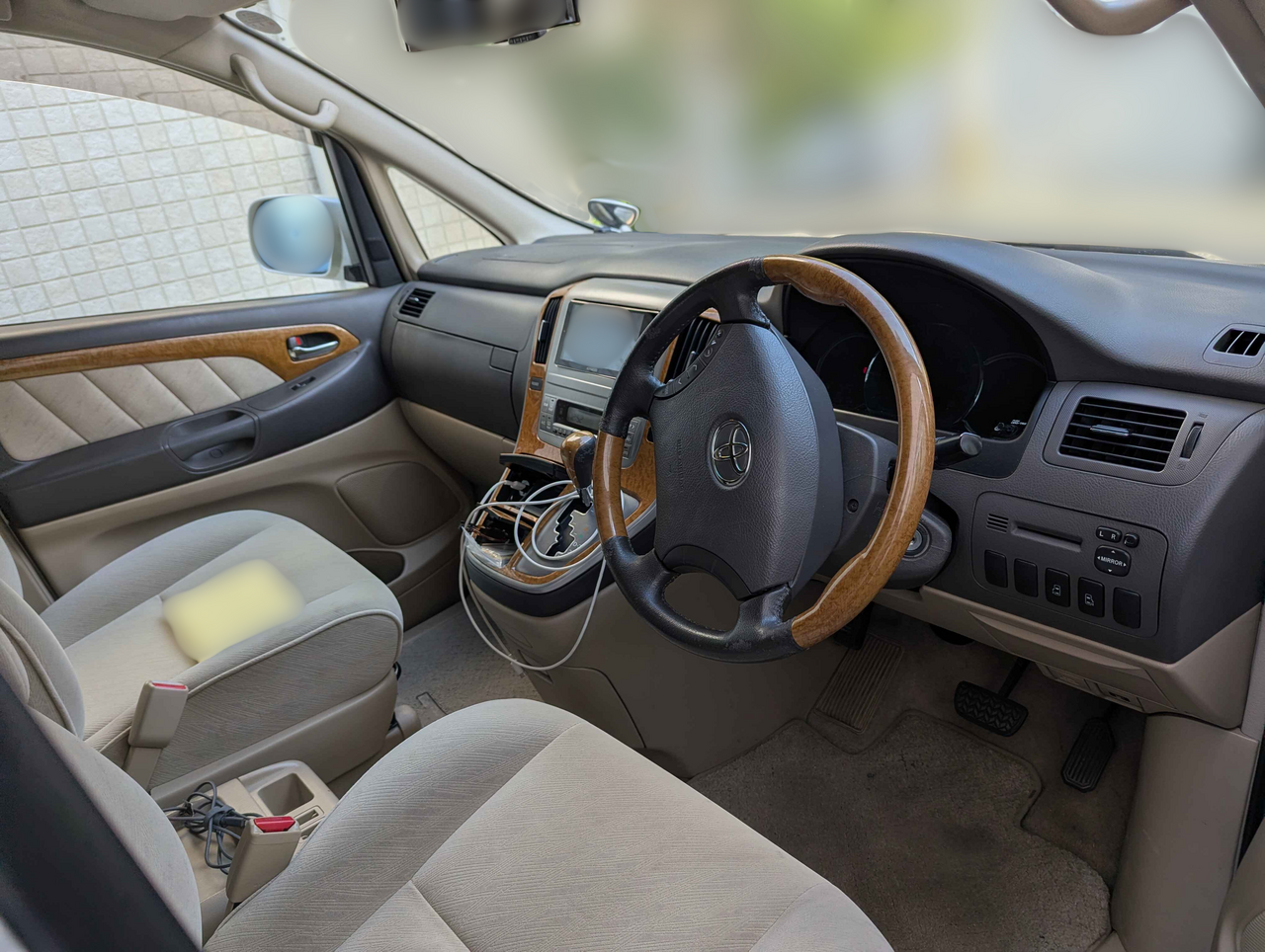 Toyota Alphard Interior 1